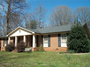 101 Spillsbury Ct, Clemmons, NC 27012