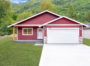 8240 Gold Run Dr, Maple Falls, WA