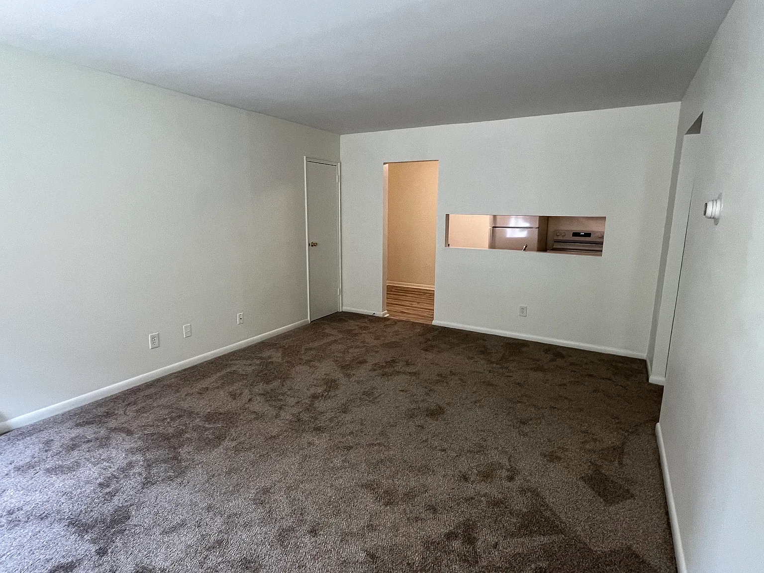 2 bed, 750 sqft, $1,695 — Photo 4