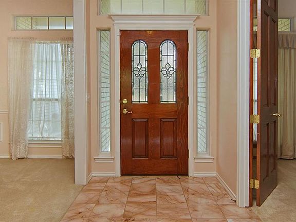 5th image of 106 Canyon View Ct