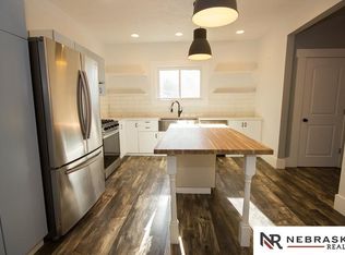 3157 R St, Lincoln, NE 68503