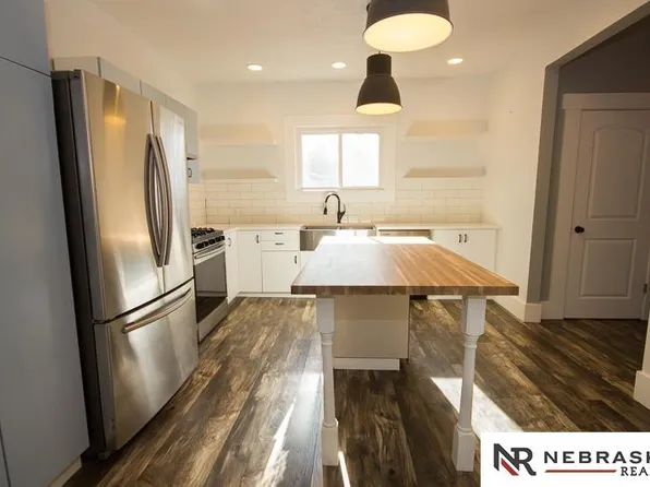 3157 R St, Lincoln, NE 68503