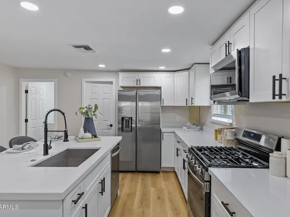 1638 W BEDFORD Street, Mesa, AZ 85201