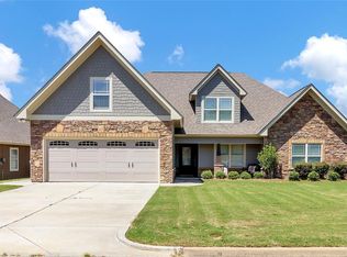 32 Cantera Way, Pike Road, AL 36064