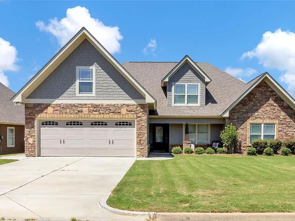 32 Cantera Way, Pike Road, AL 36064