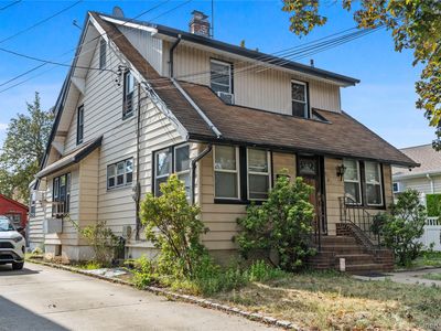 8732 258th Street, Floral Park, NY, 11001