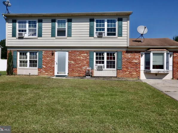 14 Uranus Rd, Sewell, NJ 08080