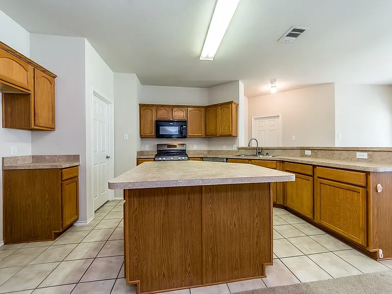 9924 Wild Ginger Dr — Photo 2