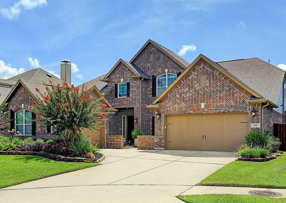 1st image of 903 Cozy Hollow Ct