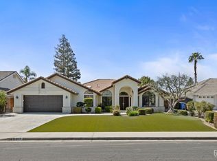 2513 Oak View Ct, Bakersfield, CA 93311