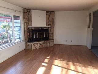2nd image of 1025 Cambridge Dr