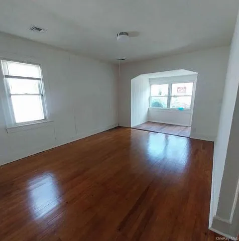 628 Hill St — Photo 6