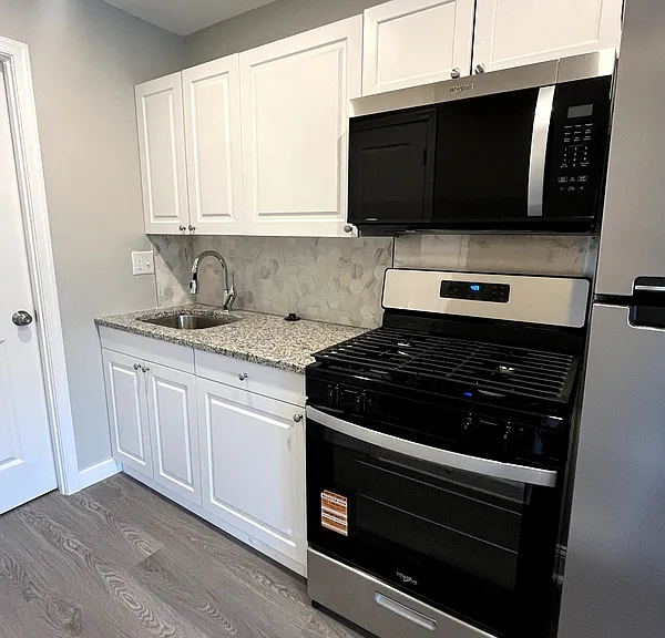 1738 Wolf St #1 — Photo 8