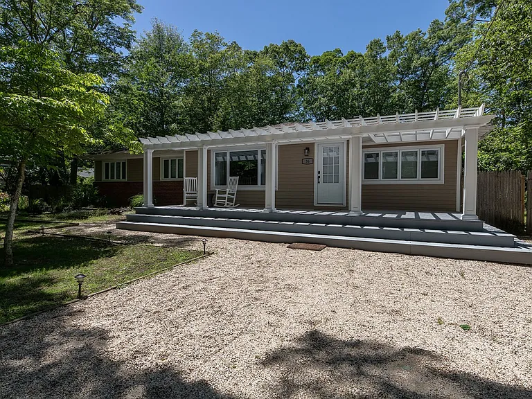 36 Tyrone Dr — Photo 21