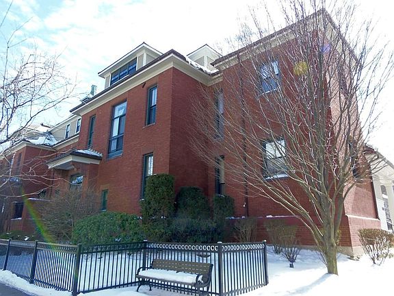 2nd image of 275 Cypress St APT 303
