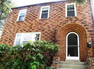 301 Newburn Dr, Pittsburgh, PA 15216