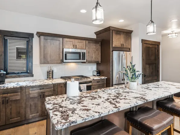 317 Central Ave #304, Whitefish, MT 59937