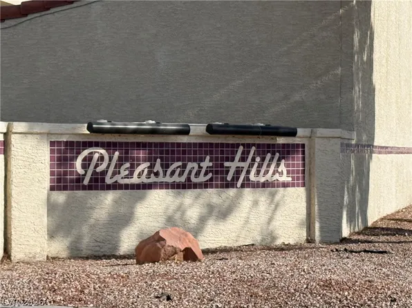 850 N Sloan Ln APT 104, Sunrise Manor Town, NV 89110