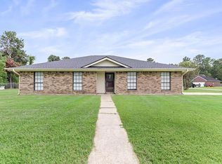 9293 Stonewood Dr, Orange, TX 77630