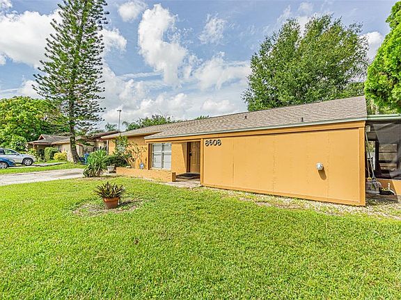 3rd image of 8608 Verona Ct