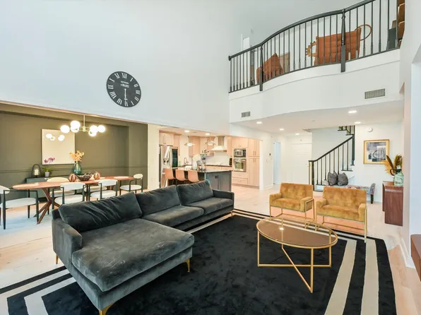 207 Shearwater Ct West image 12 of 32