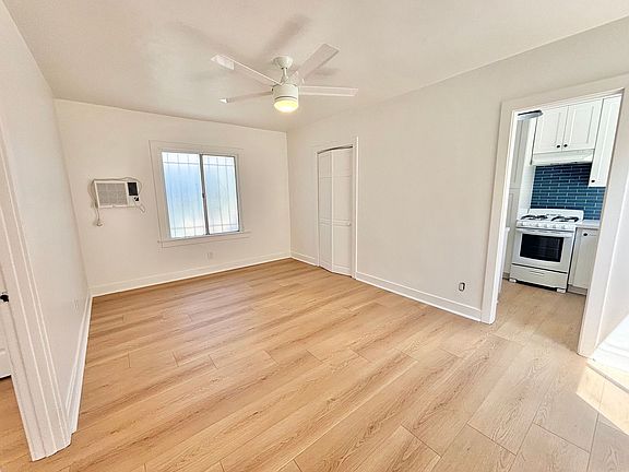3rd image of 1512 N Glendale Blvd #1514-3/4