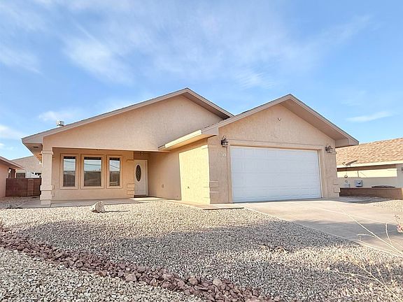 2nd image of 870 Sierra Verde