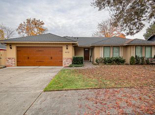 1872 Valley View Dr, Medford, OR
