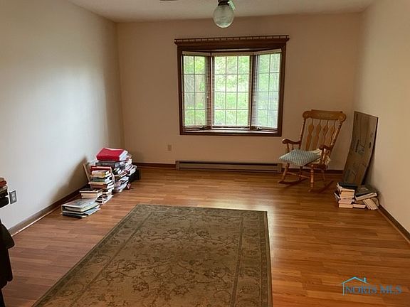 5th image of 401 W Yates Ave