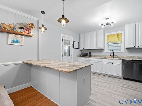 5th image of 3108 Grayland Ave