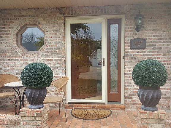 3rd image of 1427 Briar Village Ct