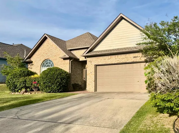 476 Waterford Dr, Calera, AL 35040