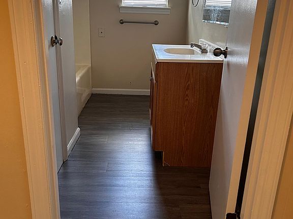 5th image of 1002 Ogrady Dr APT 6