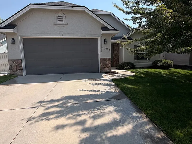 3024 N Christian Way — Photo 1