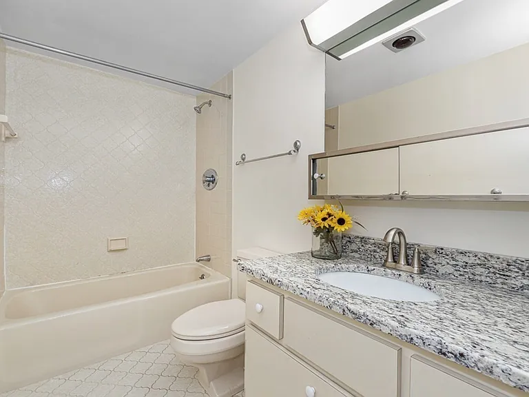 151 Coolidge Ave #303 — Photo 12