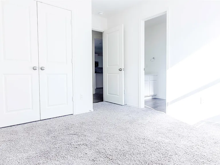 1209 Nokota Bnd — Photo 11