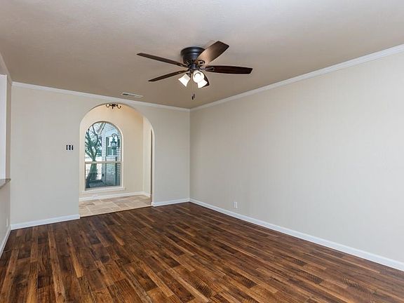 4th image of 3821 Wedgway Dr