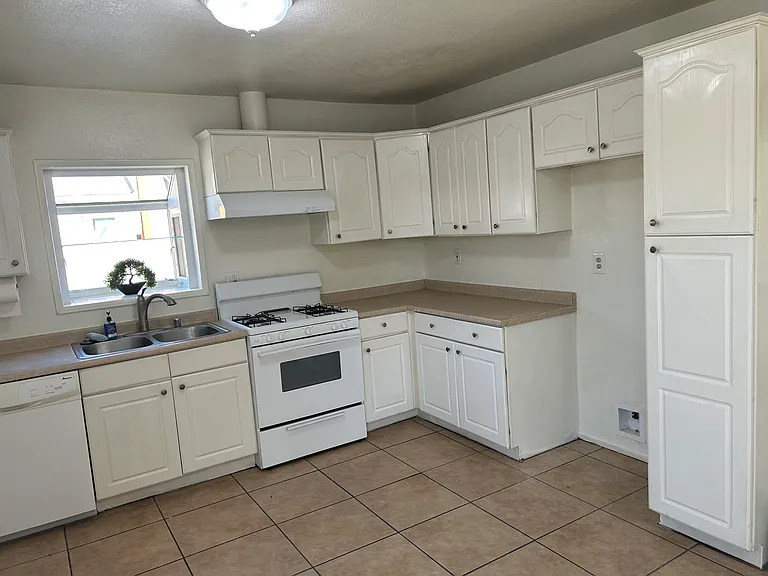 3621 W Avenue K15 — Photo 8