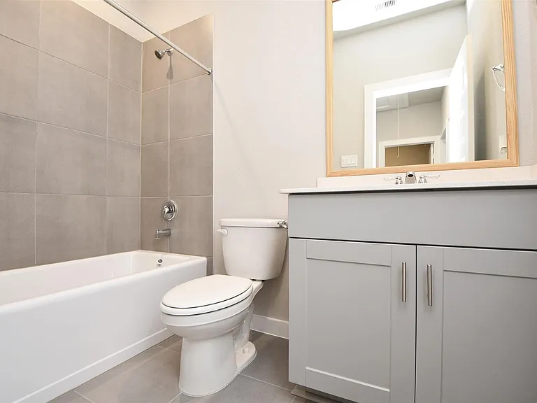 4212 Lyons Fall Dr — Photo 29