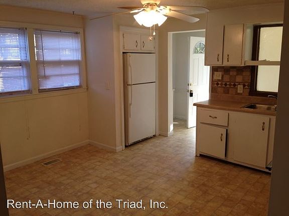 3rd image of 102 Duffy Ave