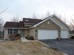 907 Prairie Hill Close, Winnebago, IL 61088