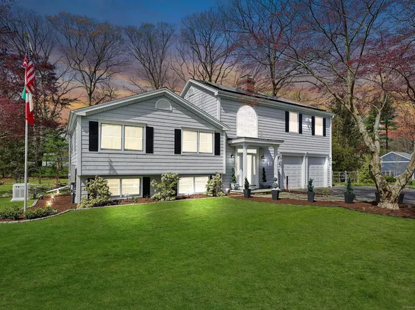 78 Williamsburg Drive, Monroe, CT 06468