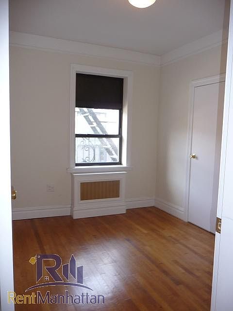 2nd image of 76 Carmine St APT 3B