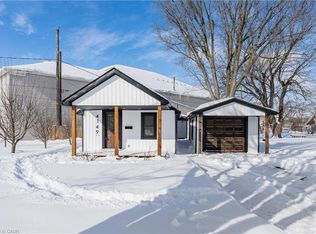 4149 Welland St, Niagara Falls, ON L2G 6J9