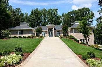 1st image of 313 Foxdale Ln