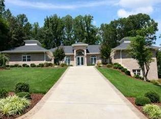 313 Foxdale Ln, Piney Flats, TN 37686