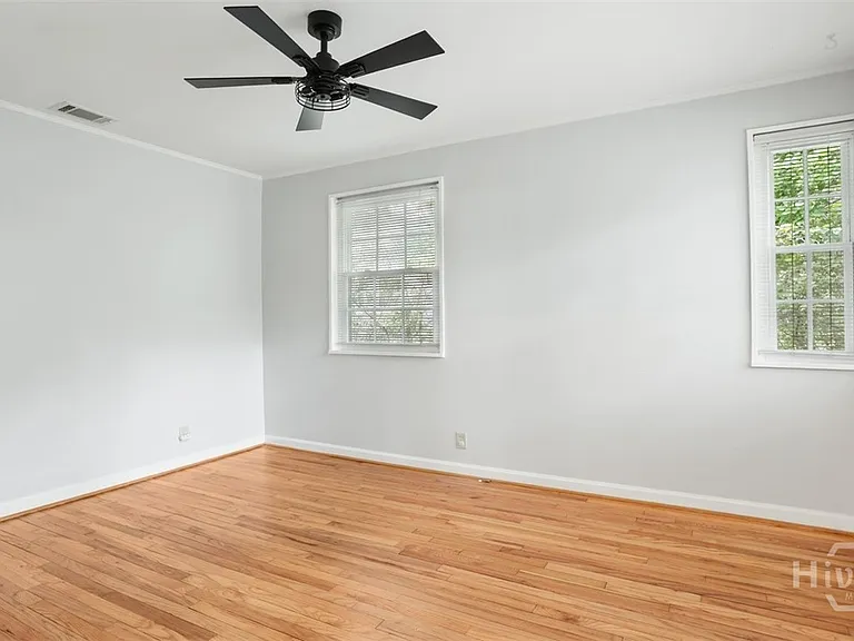 317 Oxford Dr — Photo 15