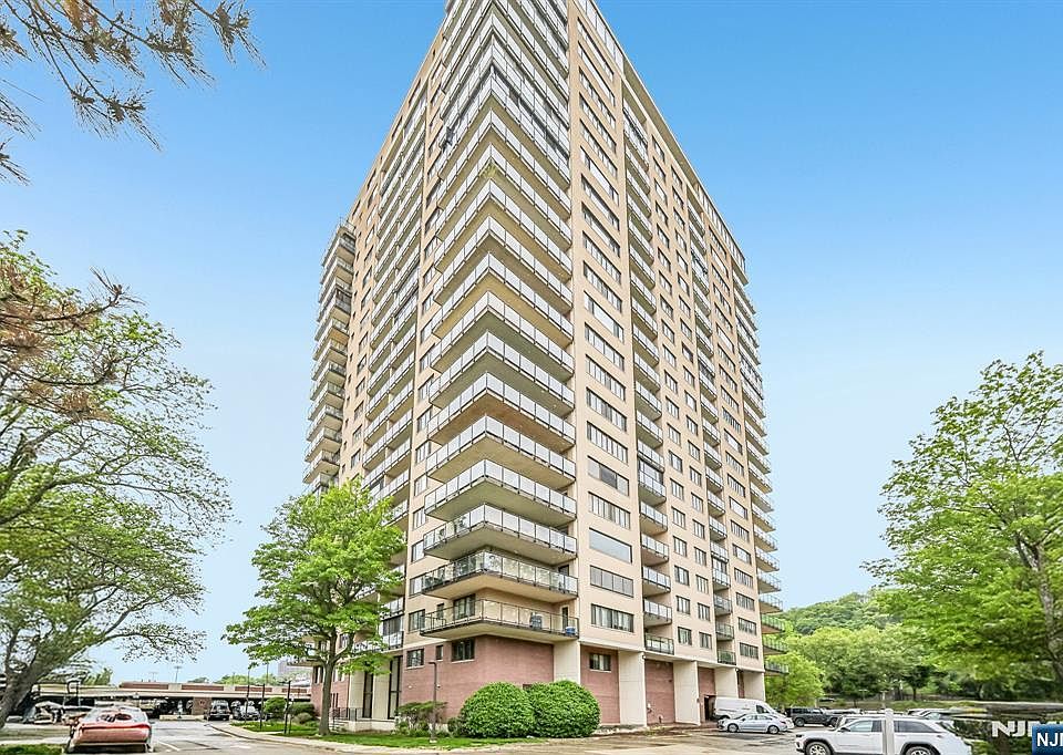 1st image of 1203 River Rd APT 9G