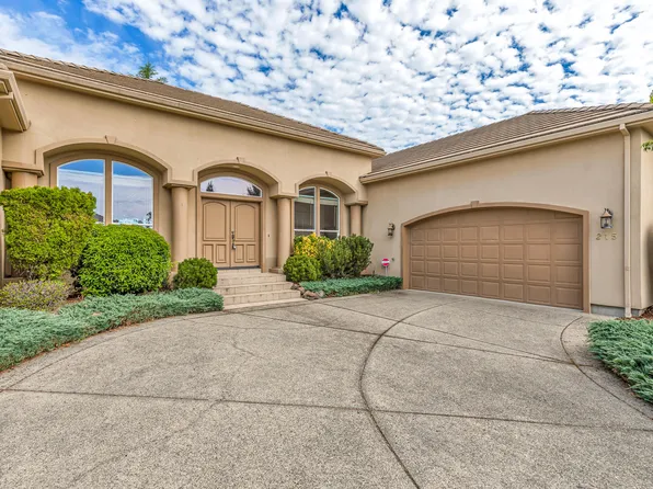 215 Pine Lake Dr, Eagle Pt, OR 97524