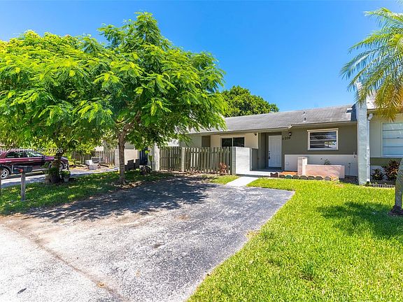 2nd image of 11209 SW 125th Pl